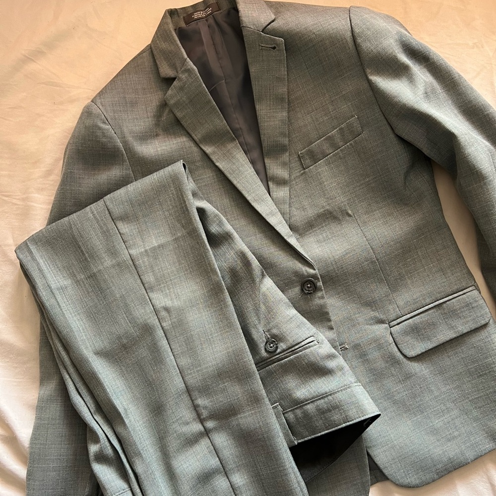 Van Heusen Boys Suit